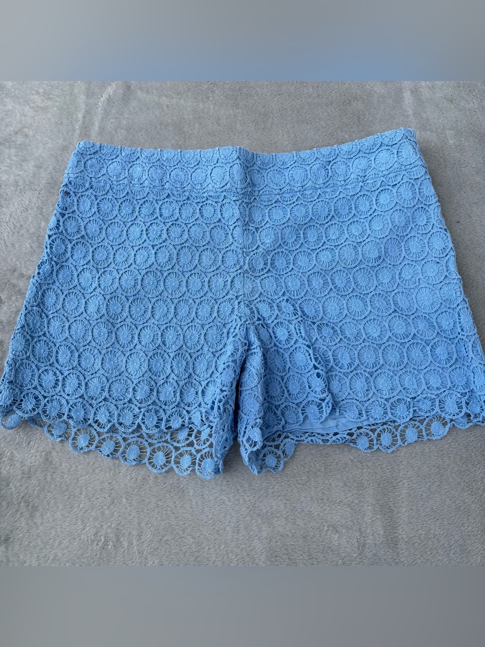Ann Taylor LOFT Blue Crochet Shorts Size 4 Excellent Condition Side Zip